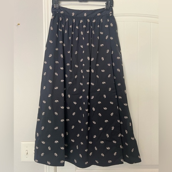 Hill House Home The Krista Skirt Khaki Autumn Paisley - Picture 2 of 8